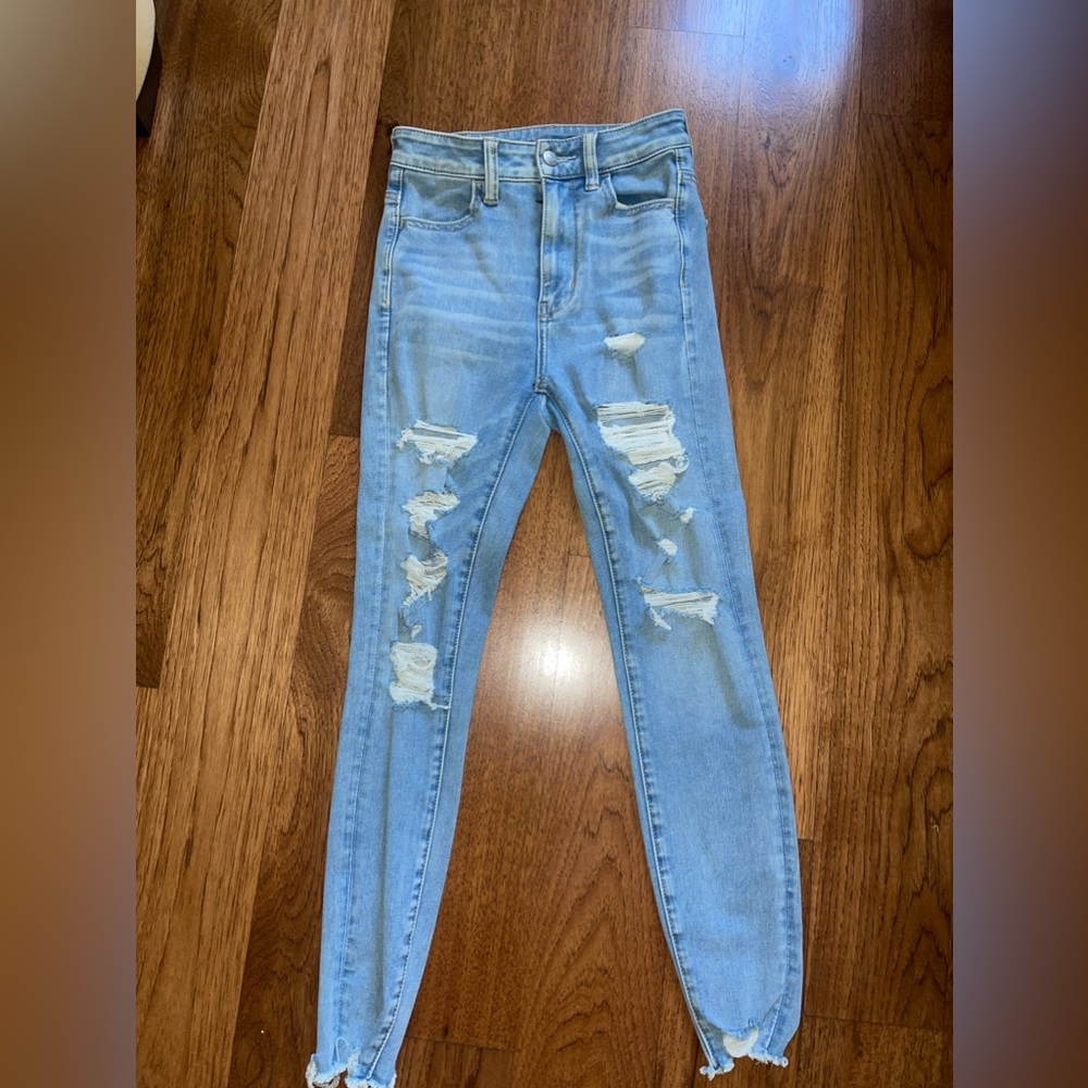 American Eagle Ripped Skinny Jeans Short